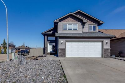 88 Heartland Cres, House detached with 3 bedrooms, 2 bathrooms and 4 parking in Penhold AB | Image 1