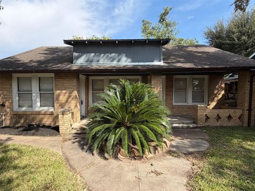 4737 Jefferson St, Houston, TX, 77023-3107 | Card Image