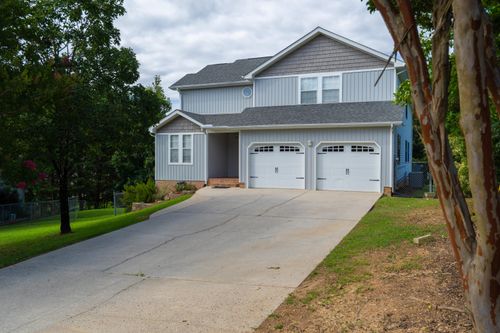 82 Edgewater Dr, Ringgold, GA, 30736-6916 | Card Image