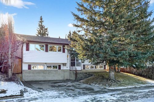 5315 Valiant Drive Nw, Calgary, AB, T3A0Y9 | Card Image