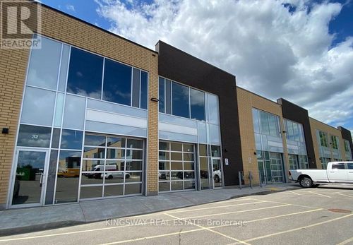 32-1156 King Rd, Burlington, ON, L7T0C5 | Card Image