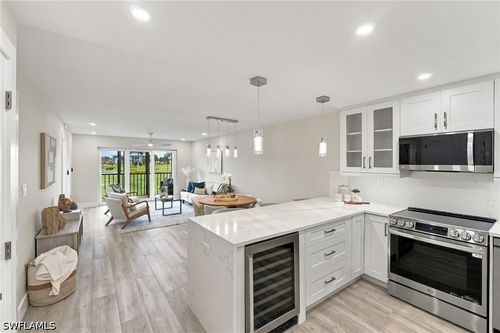 204-29 High Point Cir E, NAPLES, FL, 34103-4286 | Card Image