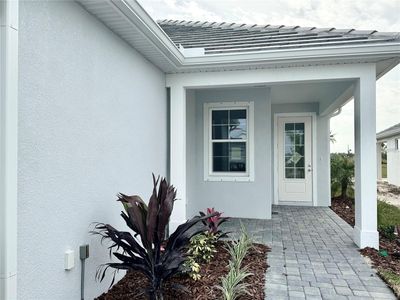 8193 Sternway Road, House other with 3 bedrooms, 2 bathrooms and null parking in Sarasota FL | Image 3