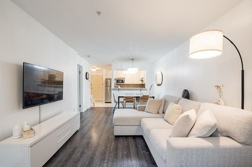 110-8110 120a St, Surrey, BC, V3W3P3 | Card Image