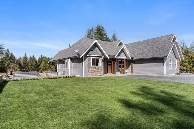 4491 Bench Road, House other with 3 bedrooms, 2 bathrooms and 6 parking in Chilliwack BC | Image 1