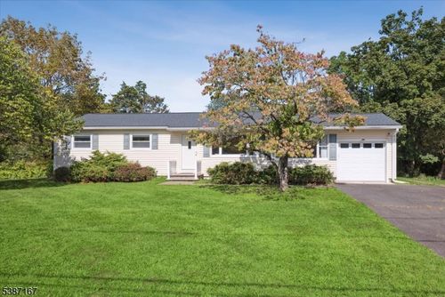 6 Crestwood Ave, Hillsborough, NJ, 08844-4806 | Card Image