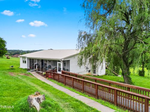 3327 Keller Dr, White Pine, TN, 37890-3421 | Card Image