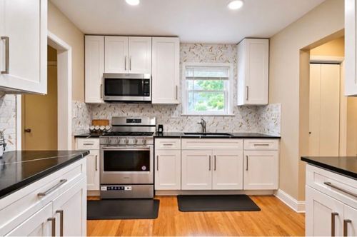 1S155 Euclid Ave, Villa Park, IL, 60181-3915 | Card Image