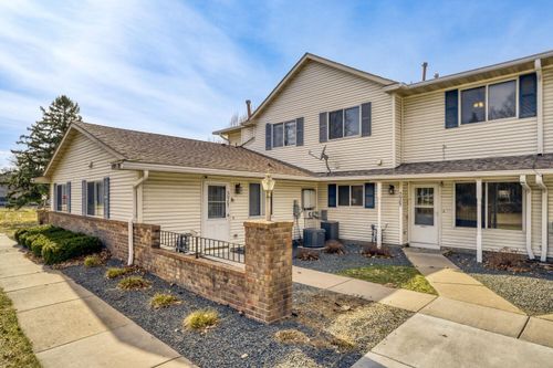 3985 Parkridge Dr, White Bear Tp, MN, 55110-7631 | Card Image