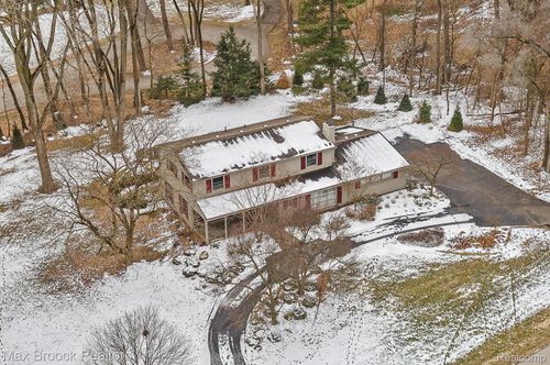 25933 Hersheyvale Dr, Franklin, MI, 48025-2232 | Card Image