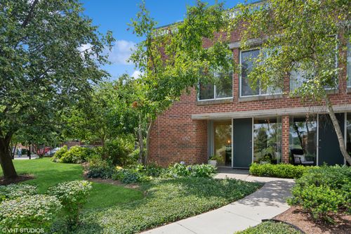 0-1010 Arbor Ln, Northfield, IL, 60093-3373 | Card Image