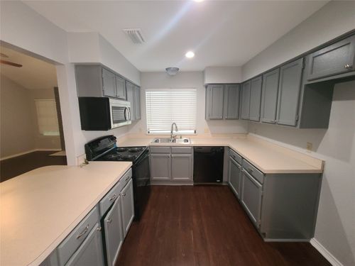 2442 Hallmark St, Grand Prairie, TX, 75052-3904 | Card Image