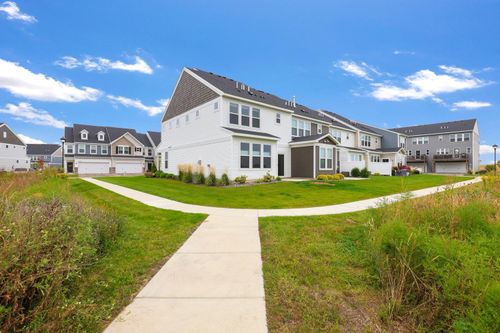 2585 Paddock Path, Shakopee, MN, 55379-5707 | Card Image