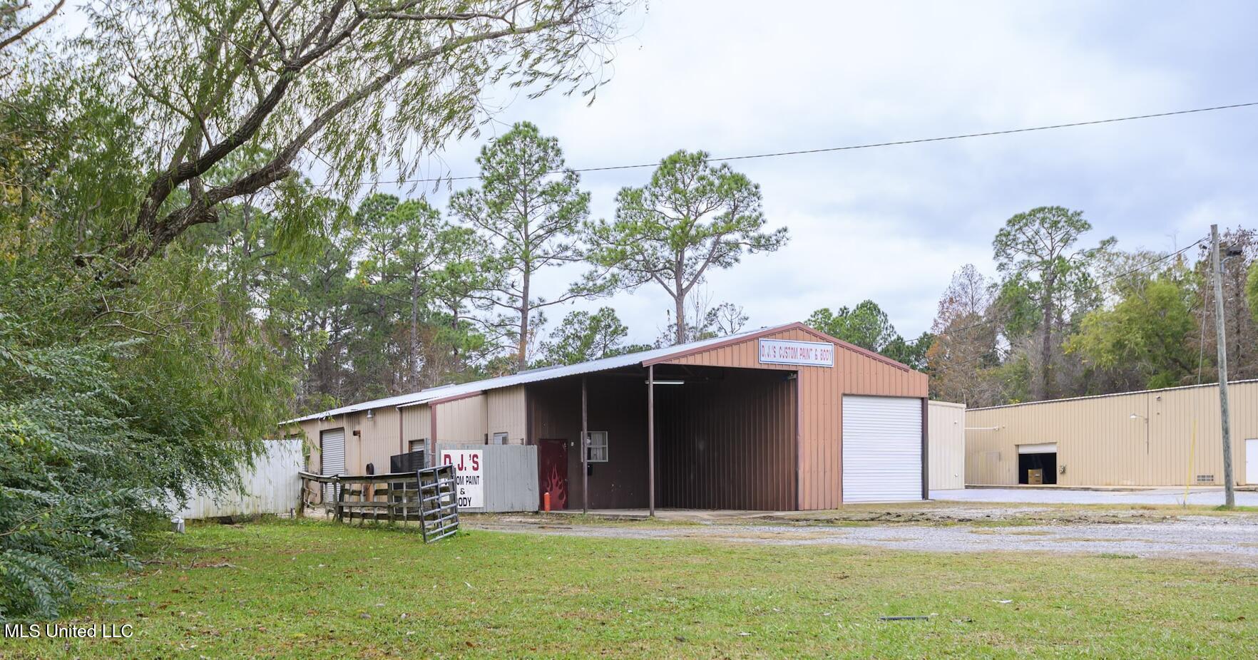 8117 Highway 63, Moss Point, MS 39563
