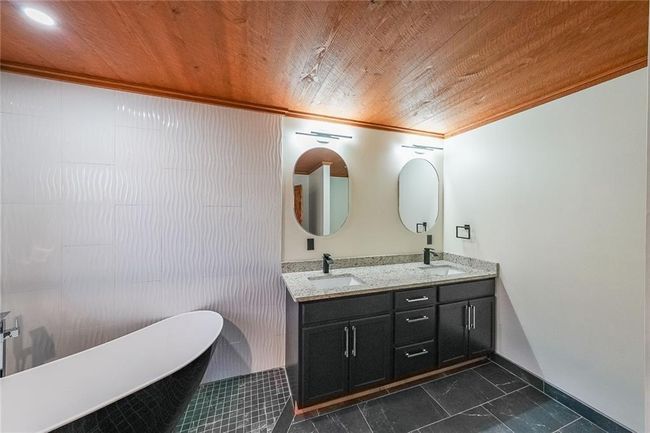 40 Cadet Ct, House other with 4 bedrooms, 4 bathrooms and 4 parking in Ellijay GA | Image 32