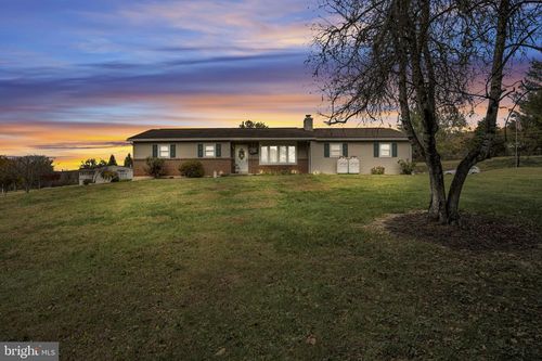 101 Old Ferry Rd, MILLERSTOWN, PA, 17062-9405 | Card Image