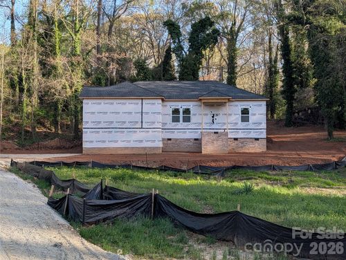 323 Oak St, York, SC, 29745-1913 | Card Image