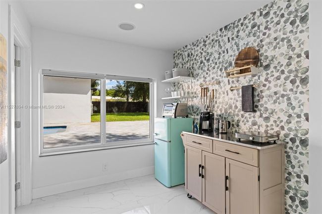 26 Ne 88 Th St, House other with 4 bedrooms, 3 bathrooms and null parking in El Portal FL | Image 29