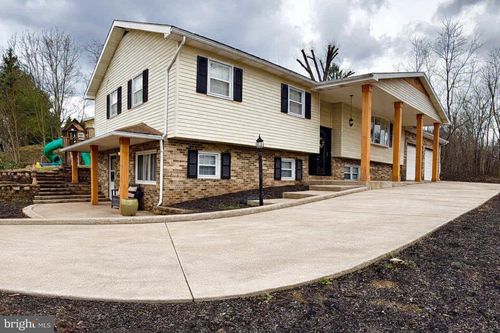 15 Highland Cir, ETTERS, PA, 17319-9713 | Card Image