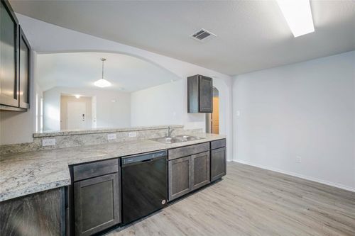 415 Brushback Drive, Huntsville, TX, 77320 | Card Image