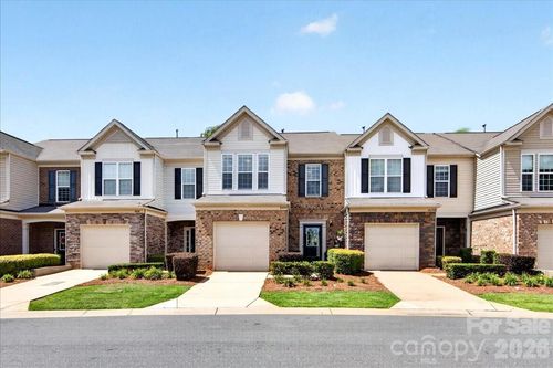 2434 Royal York Ave, Charlotte, NC, 28210-3022 | Card Image