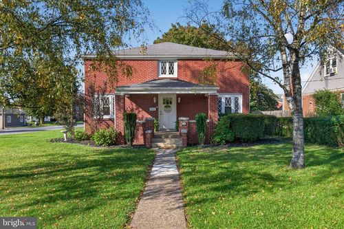 200 N 47th St, HARRISBURG, PA, 17111-2721 | Card Image