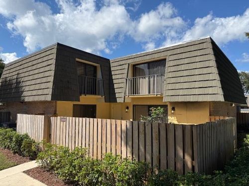 3202 32nd Way, West Palm Beach, FL, 33407-6746 | Card Image