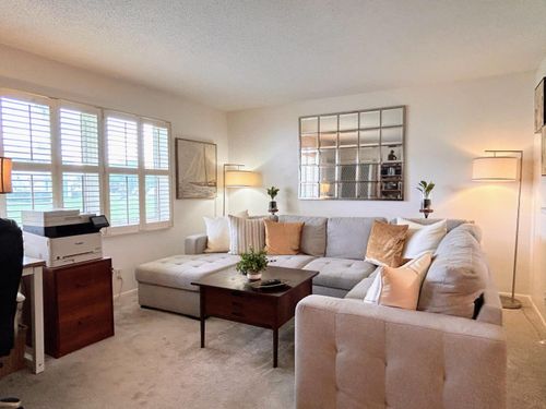 103-320 Horizons W, Boynton Beach, FL, 33435-5061 | Card Image