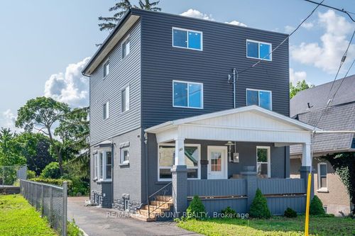 103 Peter St, Kitchener, ON, N2G3K1 | Card Image