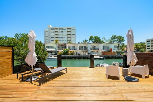 830 Raymond St, Townhouse with 3 bedrooms, 3 bathrooms and null parking in Miami Beach FL | Image 23