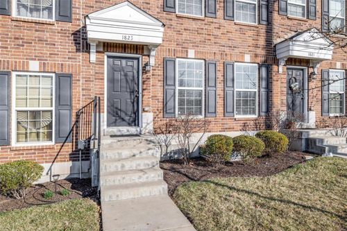 1823 Basston Drive, St Louis, MO, 63146 | Card Image