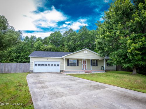 509 Hay Baler Ct, Sneads Ferry, NC, 28460-6851 | Card Image