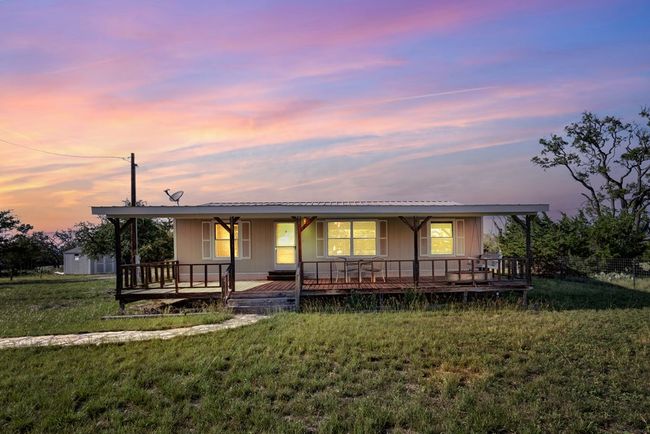 68 Rolling Oaks Dr, House other with 3 bedrooms, 2 bathrooms and 2 parking in Harper TX | Image 5