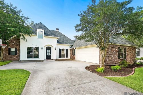 18666 Mossy Oak Ct, Prairieville, LA, 70769-6489 | Card Image