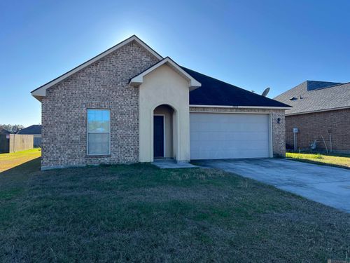 13876 Avocado Dr, Denham Springs, LA, 70726-8213 | Card Image