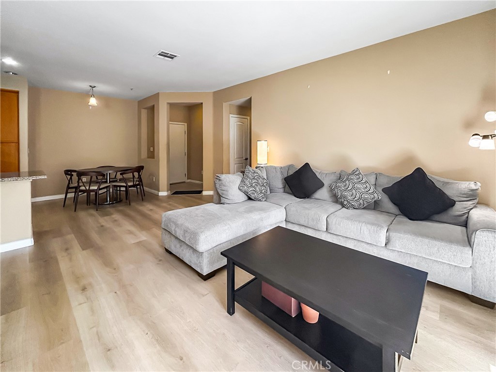 Residential Lease in Los Angeles 2