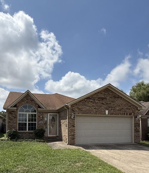 2760 Golden Rod Ln, Lexington, KY, 40511-8657 | Card Image