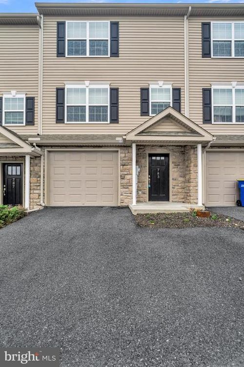 783 Gregs Dr, Harrisburg, PA, 17111-5555 | Card Image