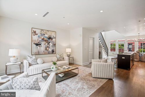 320 Third St, ALEXANDRIA, VA, 22314-1419 | Card Image