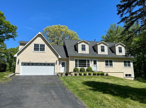 16 Topcrest Ln, Ridgefield, CT, 06877-2016 | Card Image