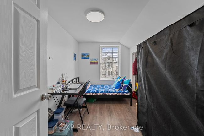 209 Rubidge St, House other with 5 bedrooms, 2 bathrooms and 1 parking in Peterborough ON | Image 12