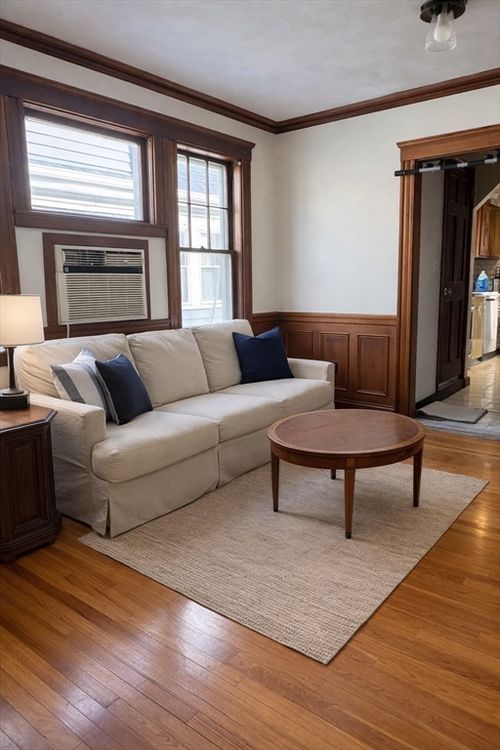 2-8 Seagrave Rd, Cambridge, MA, 02140 | Card Image