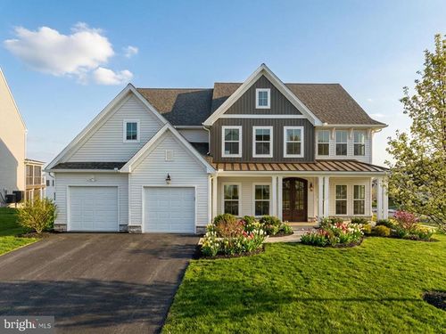 812 Bunny Ln, WEST CHESTER, PA, 19382-1764 | Card Image