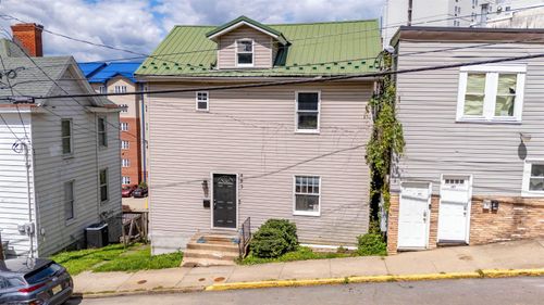 483 Dallas Street, Morgantown, WV, 26508 | Card Image