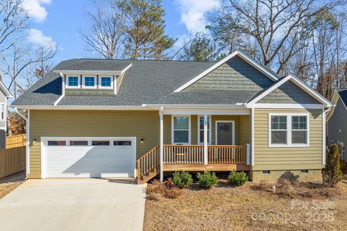 79 Greenwood Fields Dr, Asheville, NC, 28804-0099 | Card Image