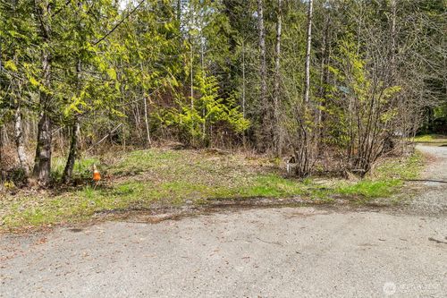 17045 Iceberg Rd, Deming, WA, 98244 | Card Image