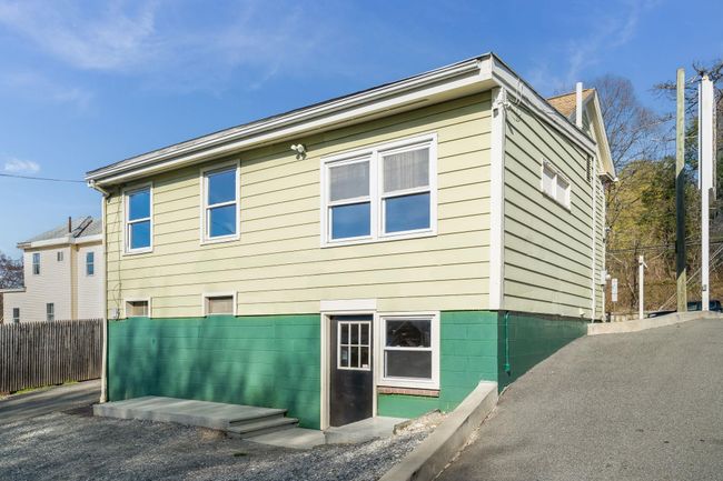 Rear entry to lower level. | Image 22