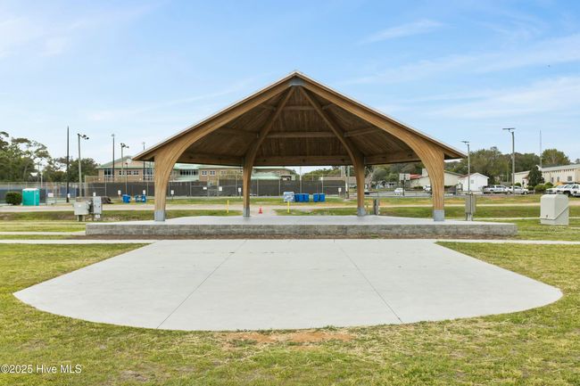 802 E Oak Island Dr, House other with 3 bedrooms, 2 bathrooms and null parking in Oak Island NC | Image 44