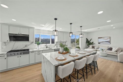 2377 Mount Olympus Dr, LOS ANGELES, CA, 90046-2034 | Card Image