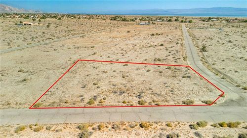 2711 Twin Lakes Ave, Thermal, CA, 92274 | Card Image